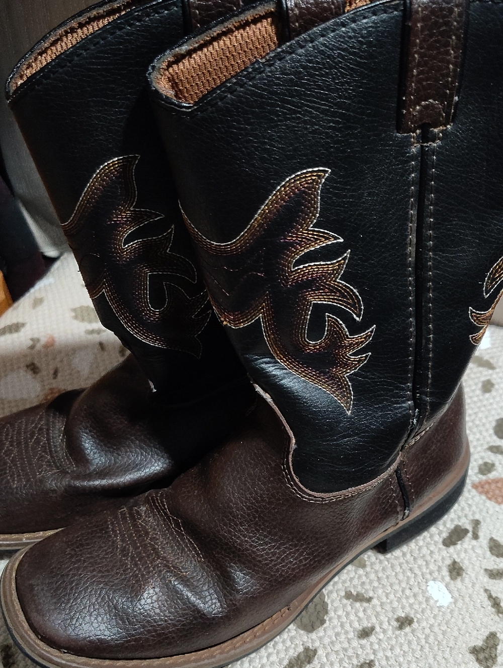 Cowboy Boots By Austin Size 2 $45